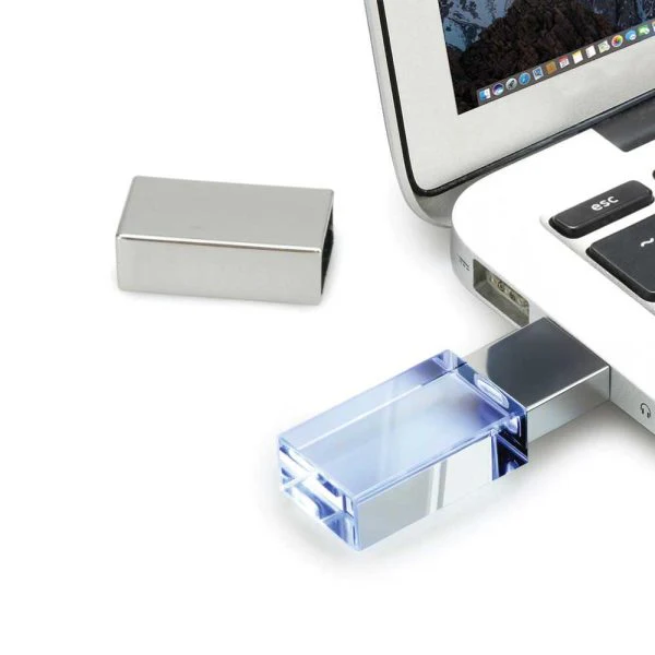 USB Flash Drive - Image 3